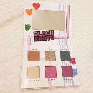 BRAND NEW--NEVER SWATCHED eyeshadow pallet